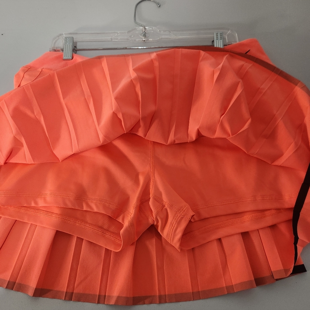 Nike Women's Orange Pleated Skirt - Picture 4 of 7